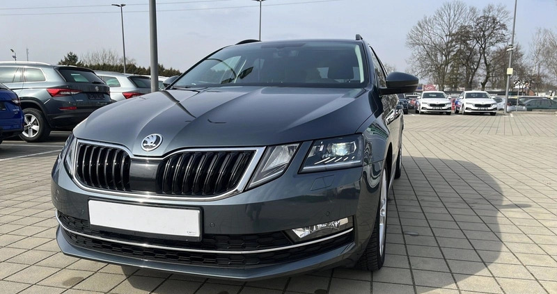 Skoda Octavia cena 62900 przebieg: 198146, rok produkcji 2017 z Pułtusk małe 407